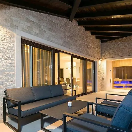 Holiday home Greenblue *